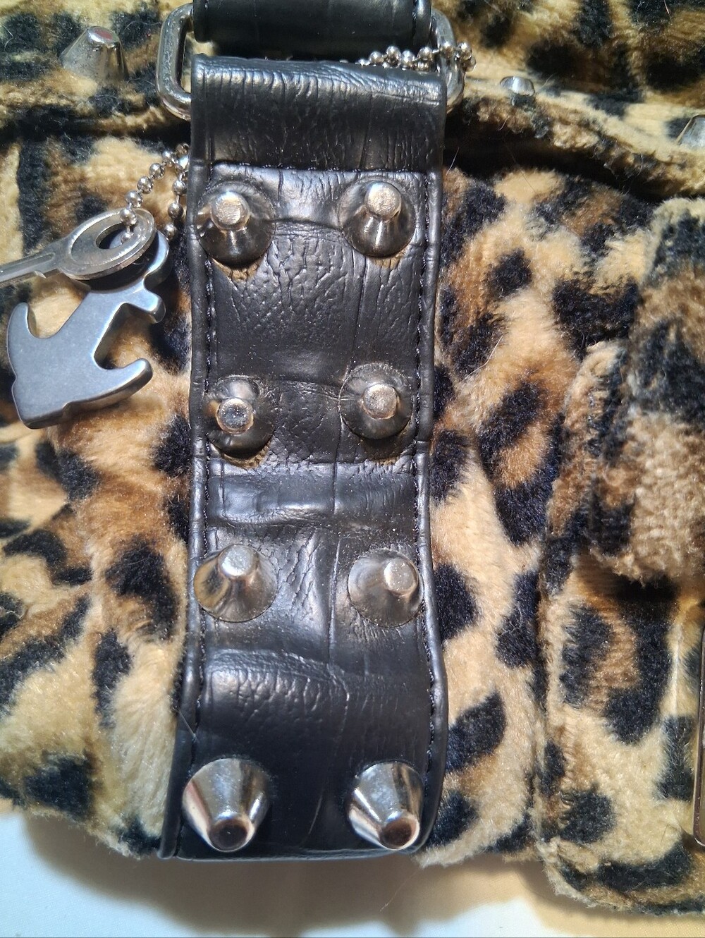 Lux de Ville Leopard Faux Fur Stud Satchel Spikes Key Charm Punk Rockabilly Bag - Picture 12 of 17